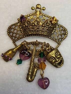 Vintage Mardi Gras Filigree Crown Brooch / Pin